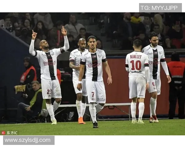 甘冈与大巴黎首发阵容对比分析揭示双方战术布局与关键球员表现